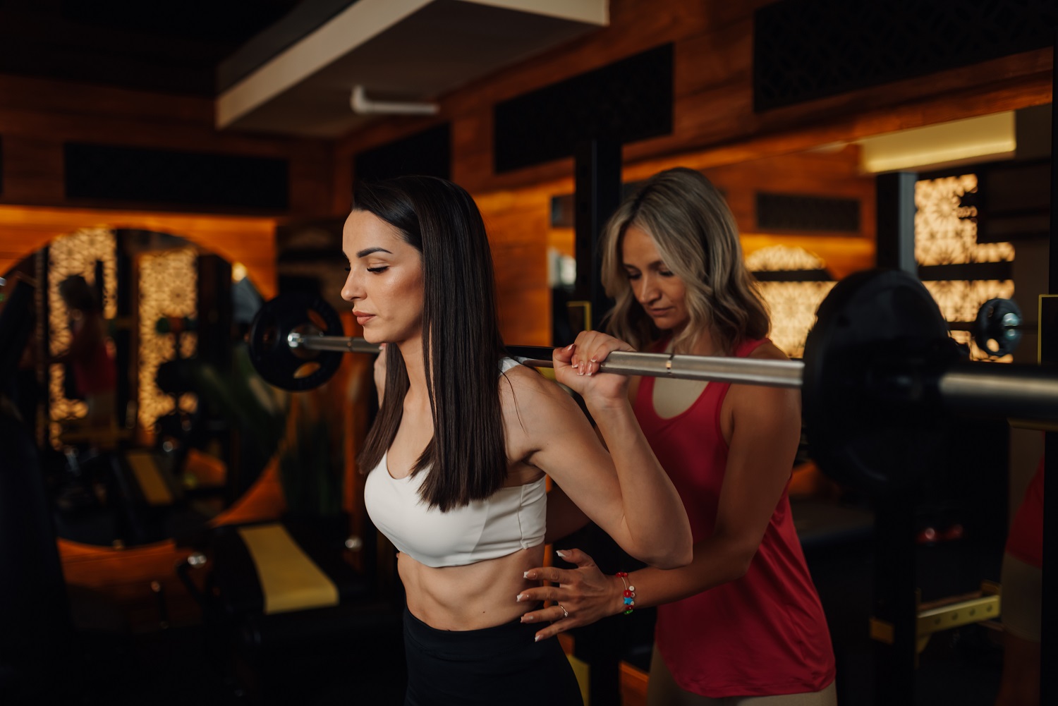 Фитнес-тренер (инструктор) тренажерного зала — кто это и как им стать