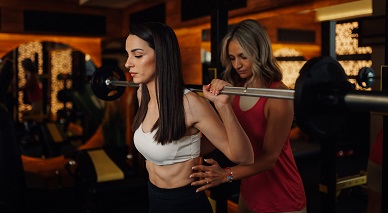 Фитнес-тренер (инструктор) тренажерного зала — кто это и как им стать